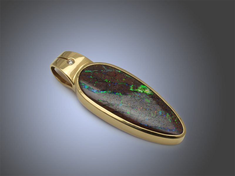 Australischer Opal in Goldfassung Opalschmuck - Opalanhänger aus Gold
